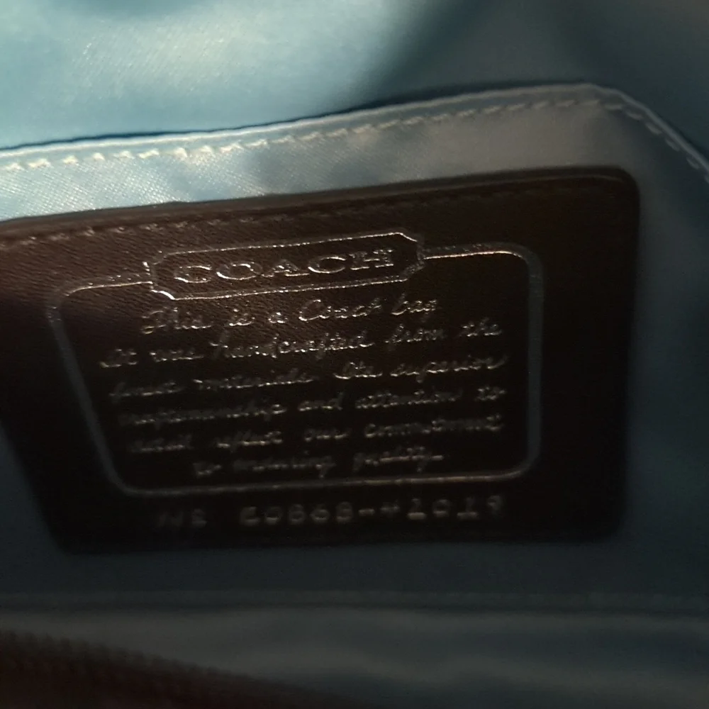 Coach signature C purse - Picture 3 of 8